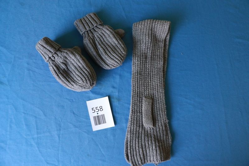 Set mit Mütze und Schal für Baby