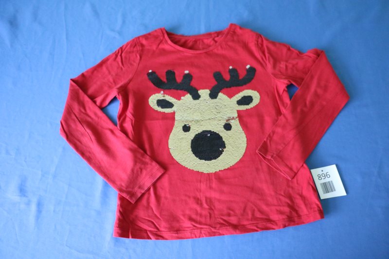 Rotes Langarm-Shirt mit Rentiermotiv