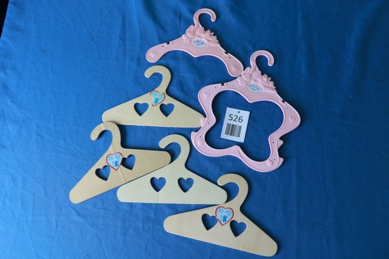 Kleiderbügel für Puppenkleidung