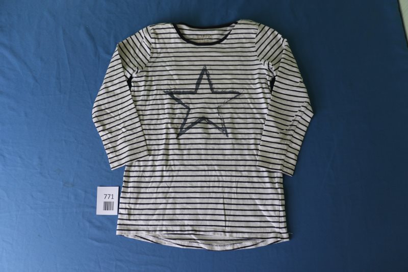 Gestreiftes Langarm-Shirt mit Sternmotiv