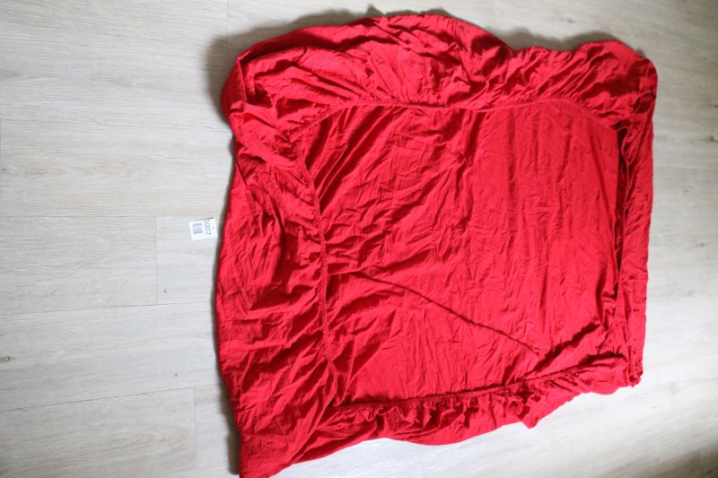 Rotes Spannbettlaken