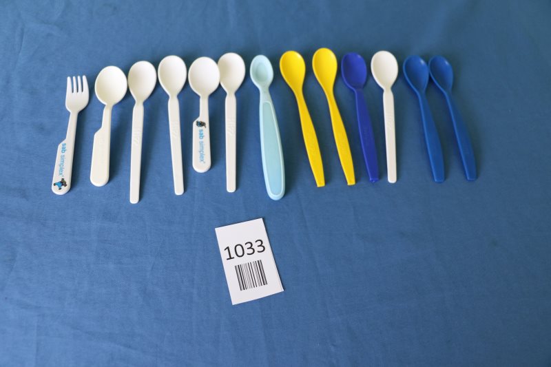 Set aus Kinderlöffeln und Gabel