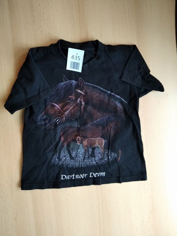 T-Shirt, schwarz mit Pferdemotiv, Größe 110/120