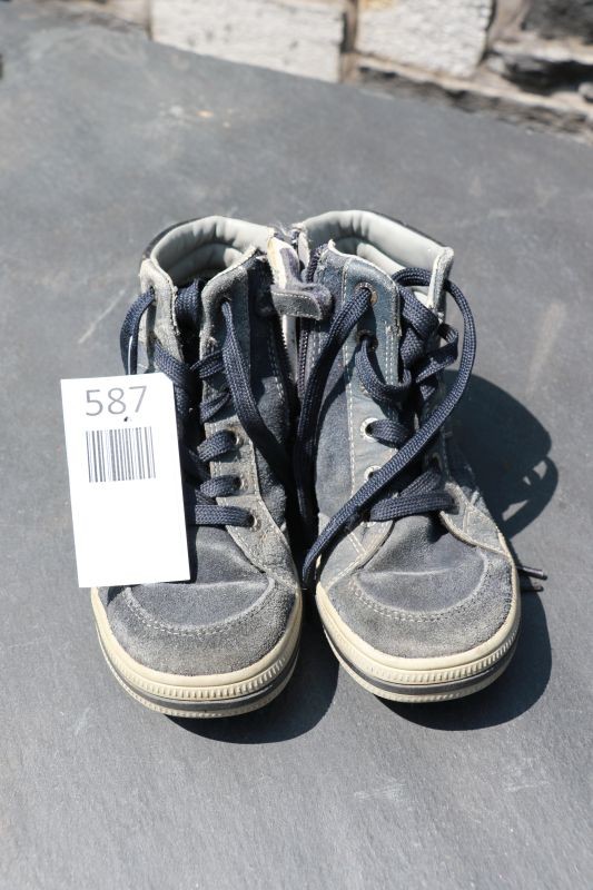 feste Herbstschuhe, Größe 32